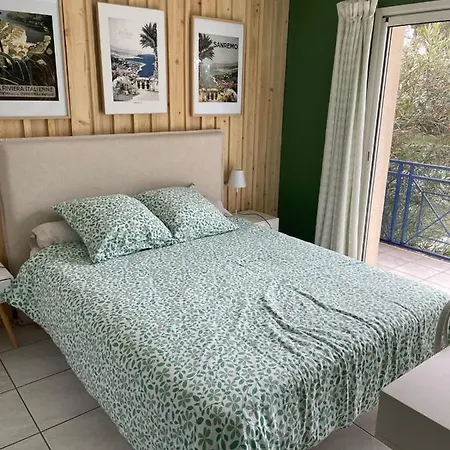 Duplex House With Private Pool Near The Sea 兰顿